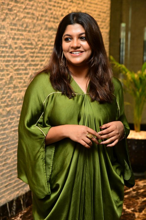 aparna-balamurugan-stills-6.jpg