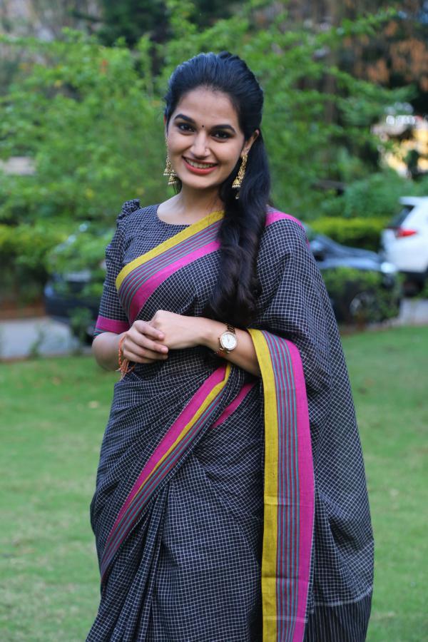aparna-janardhanan-stills-11.jpg