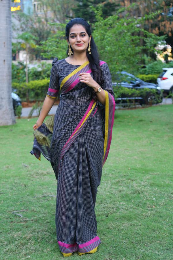 aparna-janardhanan-stills-13.jpg