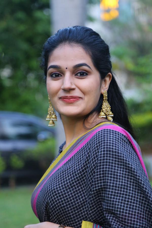aparna-janardhanan-stills-3.jpg