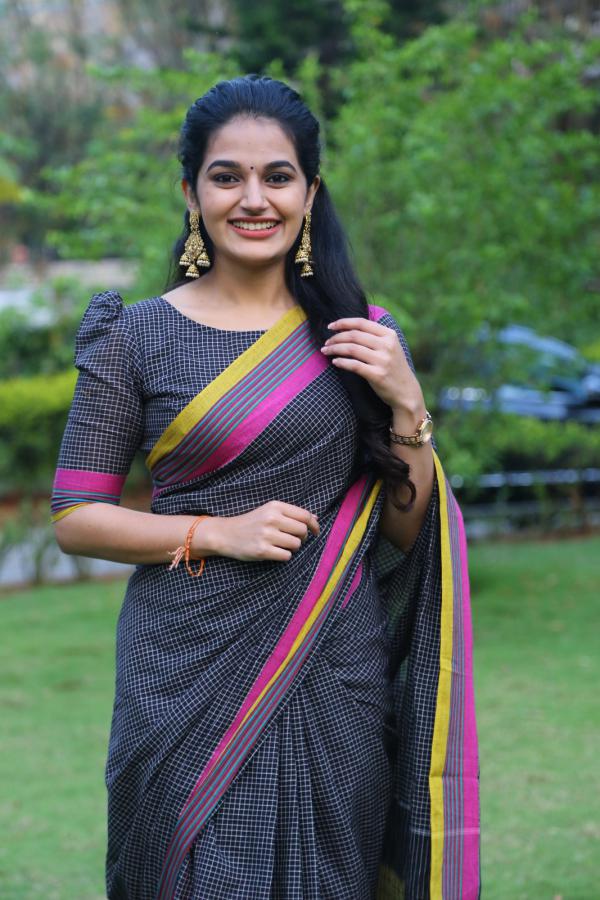 aparna-janardhanan-stills-6.jpg