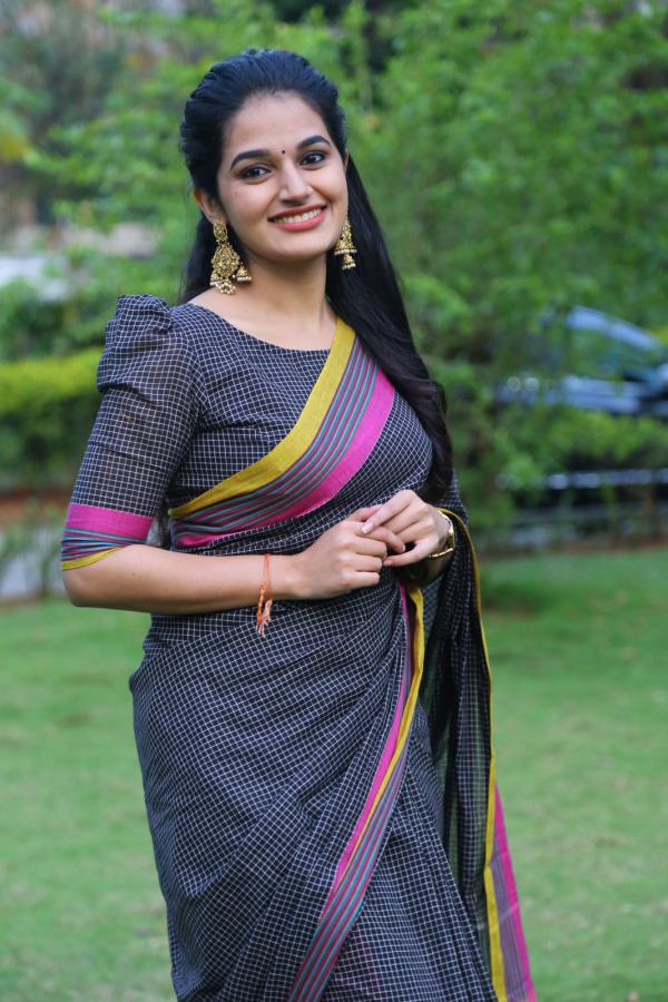 aparna-janardhanan-stills-8.jpg