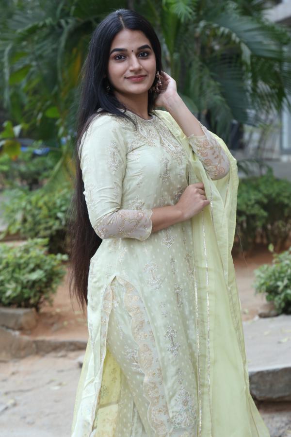 aparna-stills-11.jpg
