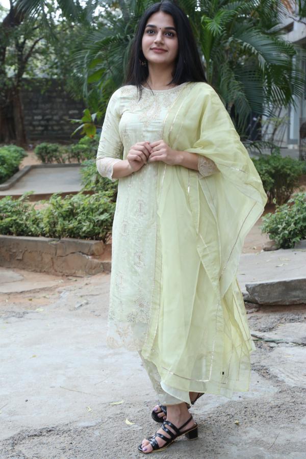 aparna-stills-14.jpg