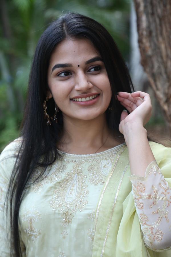 aparna-stills-4.jpg
