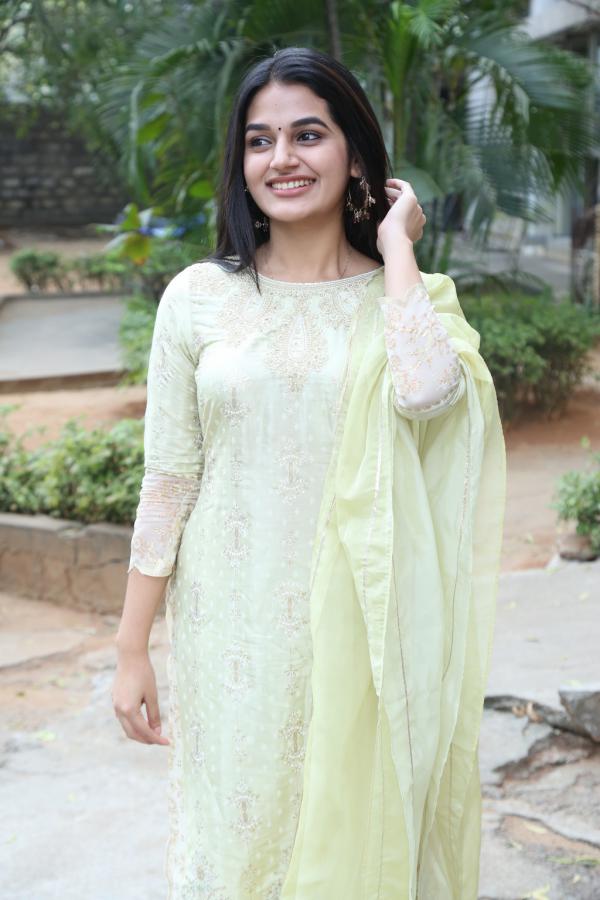 aparna-stills-6.jpg
