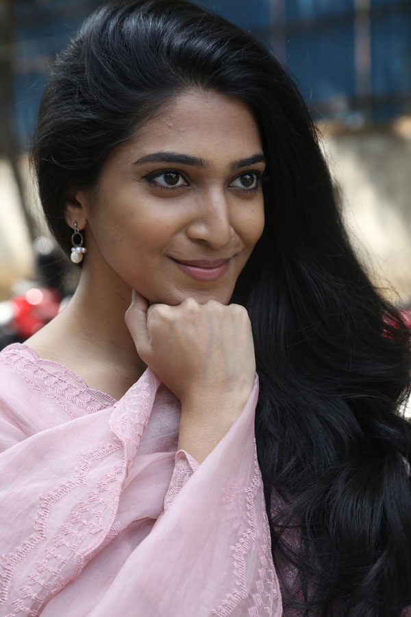 apoorva-rao-stills-2-2.jpg
