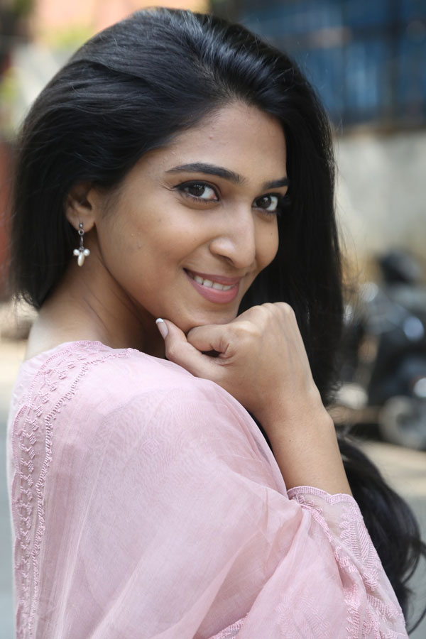 apoorva-rao-stills-2-3.jpg