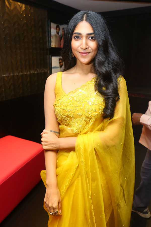 apoorva-rao-stills-4.jpg