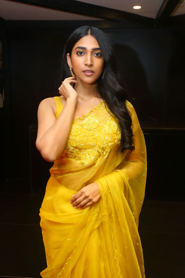 apoorva-rao-stills-9.jpg