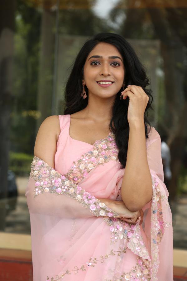 apoorva-stills-15.jpg