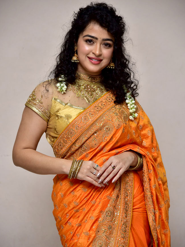 apsara-rani-stills-15.jpg