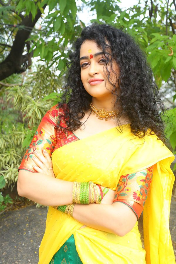 apsara-rani-stills-2-13.jpg