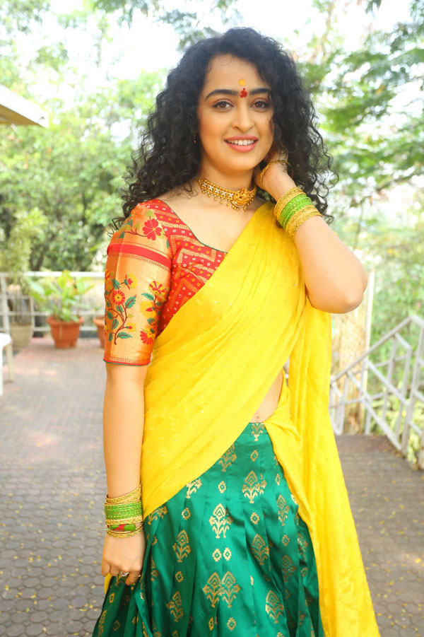 apsara-rani-stills-2-20.jpg