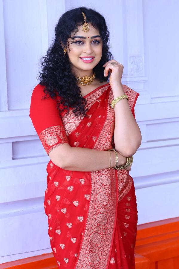 apsara-rani-stills-3-4.jpg