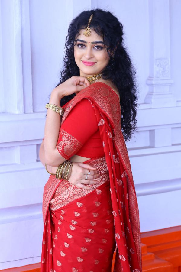 apsara-rani-stills-3-5.jpg