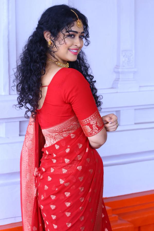 apsara-rani-stills-3-6.jpg
