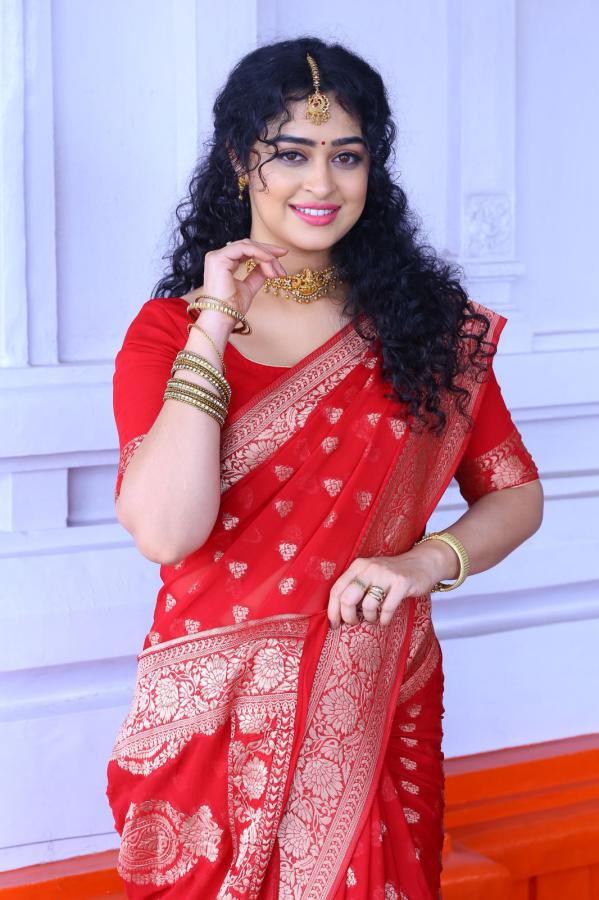 apsara-rani-stills-3-8.jpg