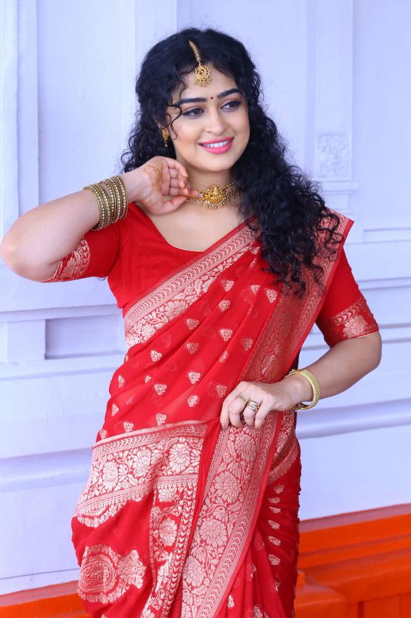 apsara-rani-stills-3-9.jpg