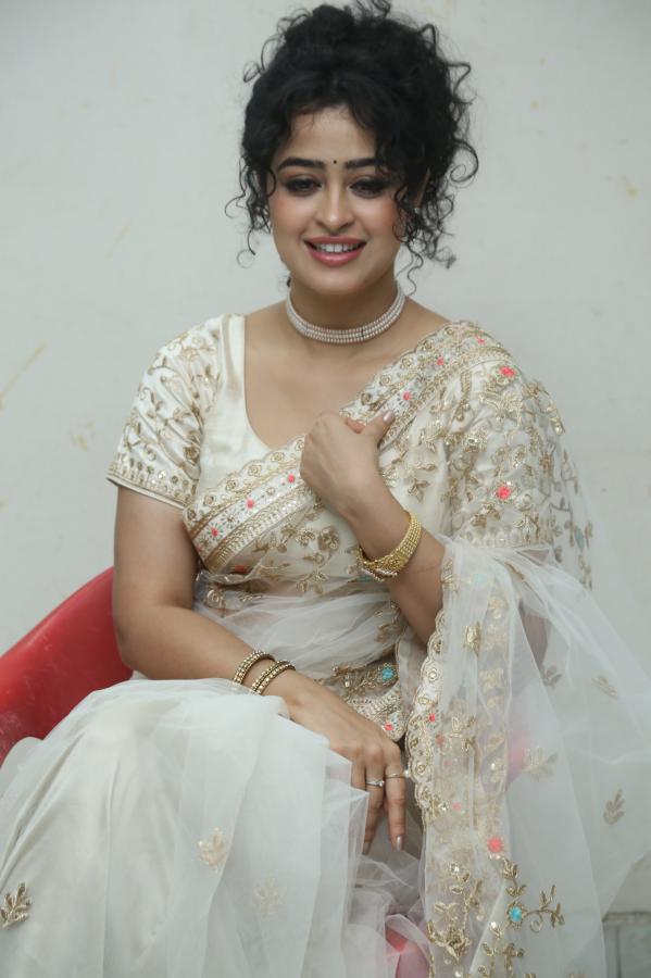 apsara-rani-stills-4-5.jpg