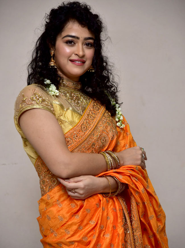 apsara-rani-stills-5.jpg