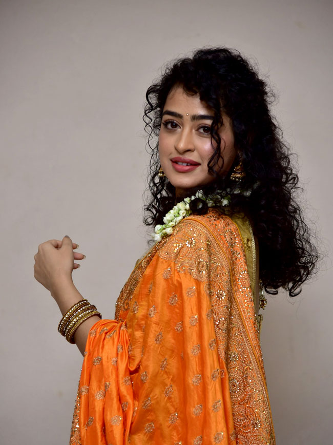 apsara-rani-stills-8.jpg