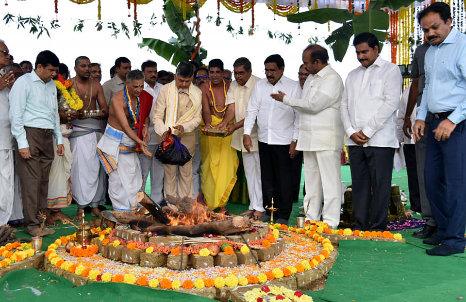 AP CM lays foundation for AP Secretariat towers raft