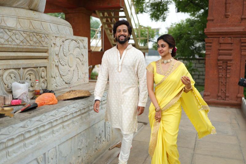 arjun-daughter-aishwarya-arjun-umapathy-engagement-2.jpg