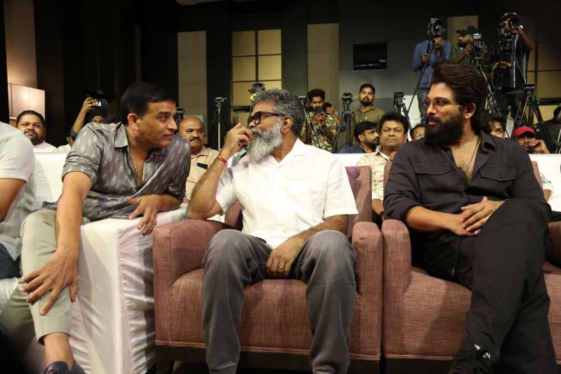 arya-movie-20-years-celebration-9.jpg