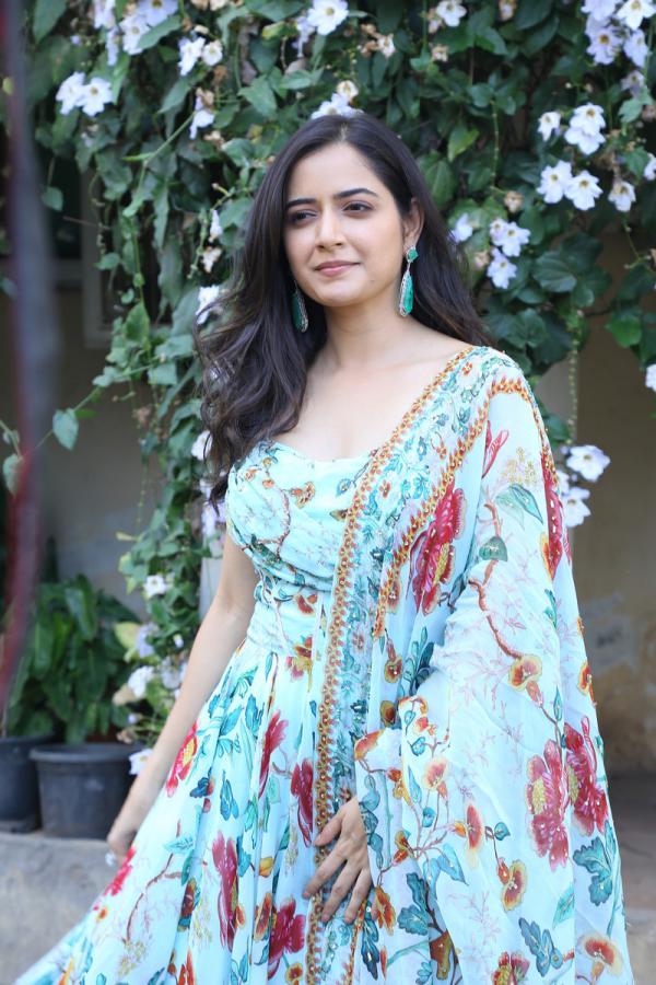 ashika-ranganath-stills-2-14.jpg