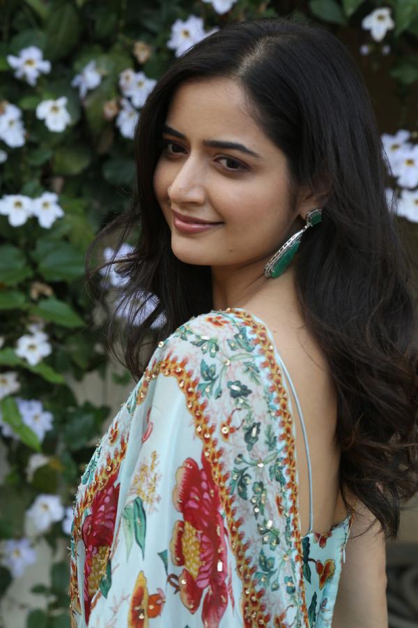 ashika-ranganath-stills-2-5.jpg