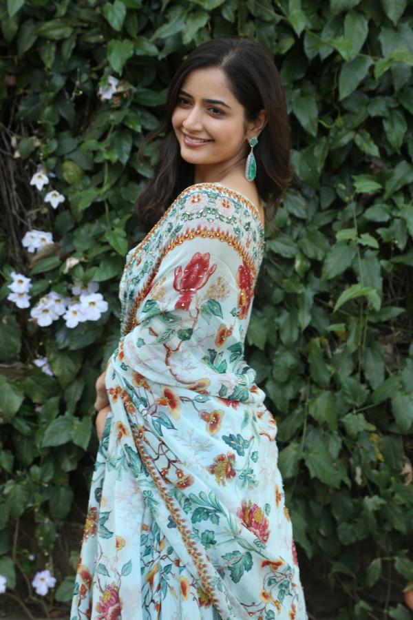 ashika-ranganath-stills-2-7.jpg