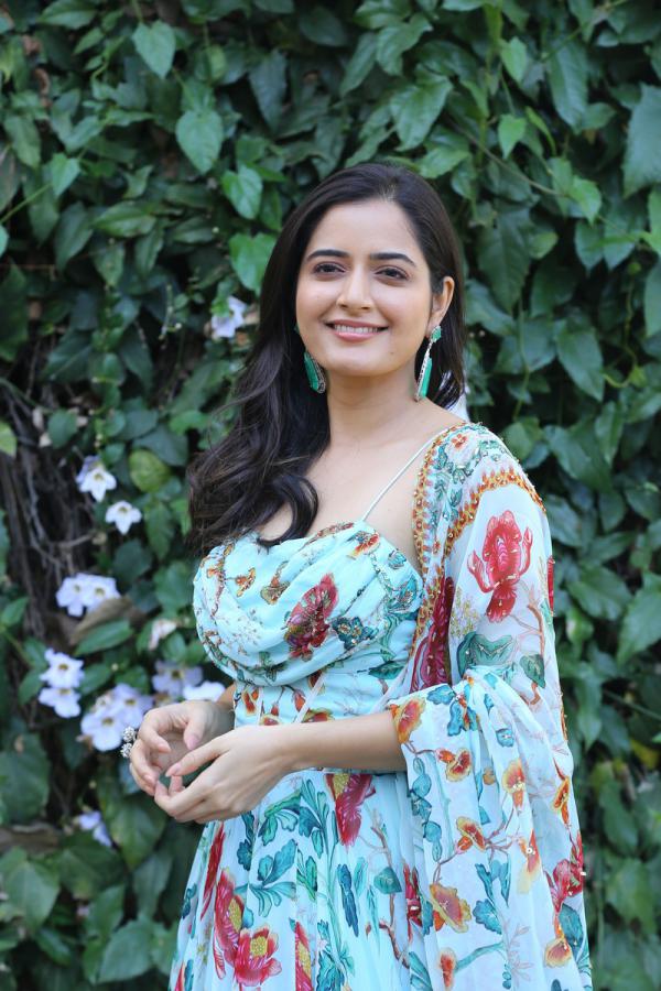 ashika-ranganath-stills-2-9.jpg