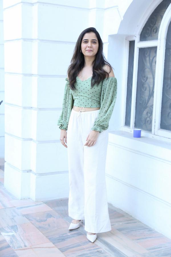 ashika-ranganath-stills-3-6.jpg