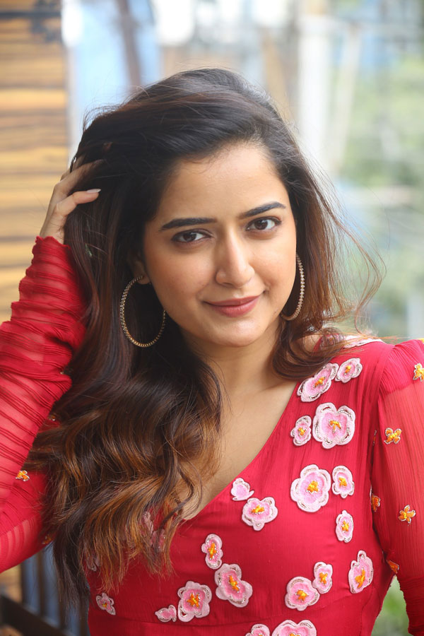 ashika-ranganath-stills-4-12.jpg