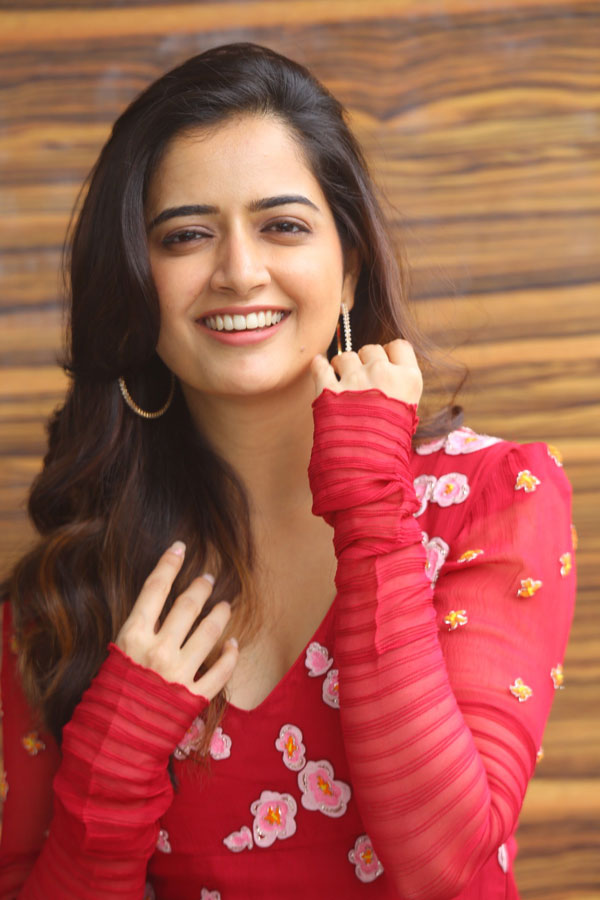 ashika-ranganath-stills-4-16.jpg