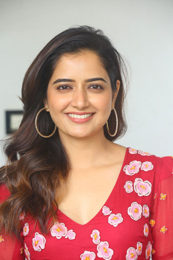 ashika-ranganath-stills-4-2.jpg