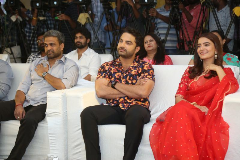 ashoka-vanamlo-arjuna-kalyanam-trailer-launch-11.jpg