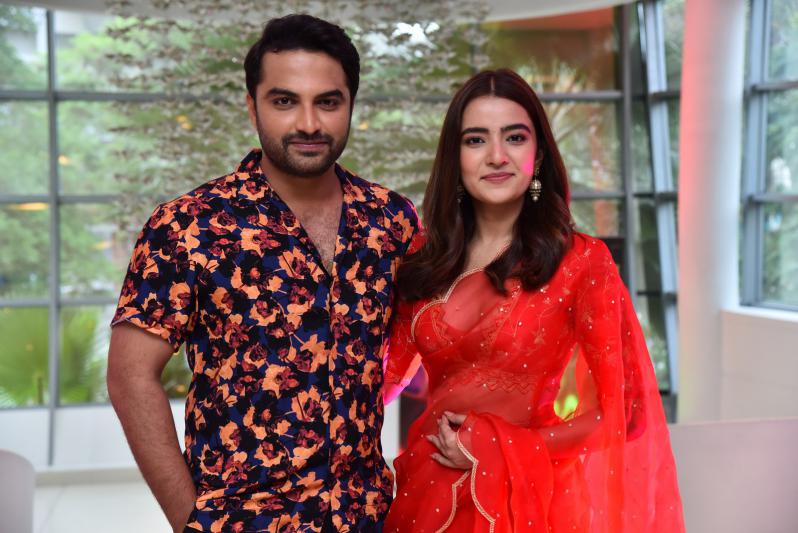 ashoka-vanamlo-arjuna-kalyanam-trailer-launch-16.jpg