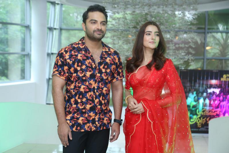 ashoka-vanamlo-arjuna-kalyanam-trailer-launch-3.jpg