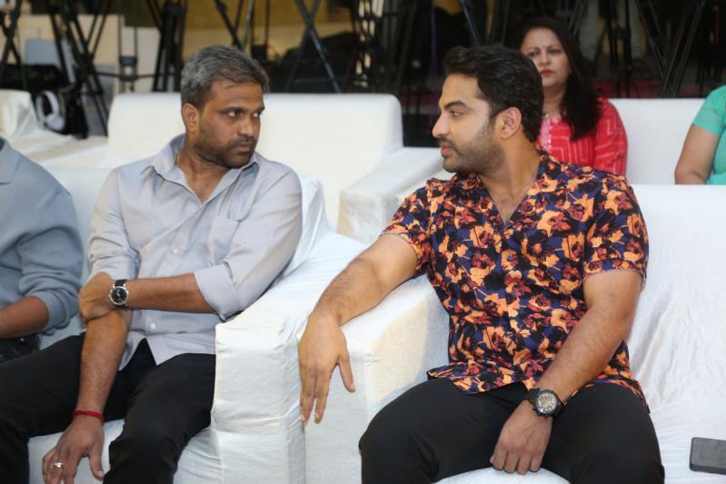 ashoka-vanamlo-arjuna-kalyanam-trailer-launch-5.jpg