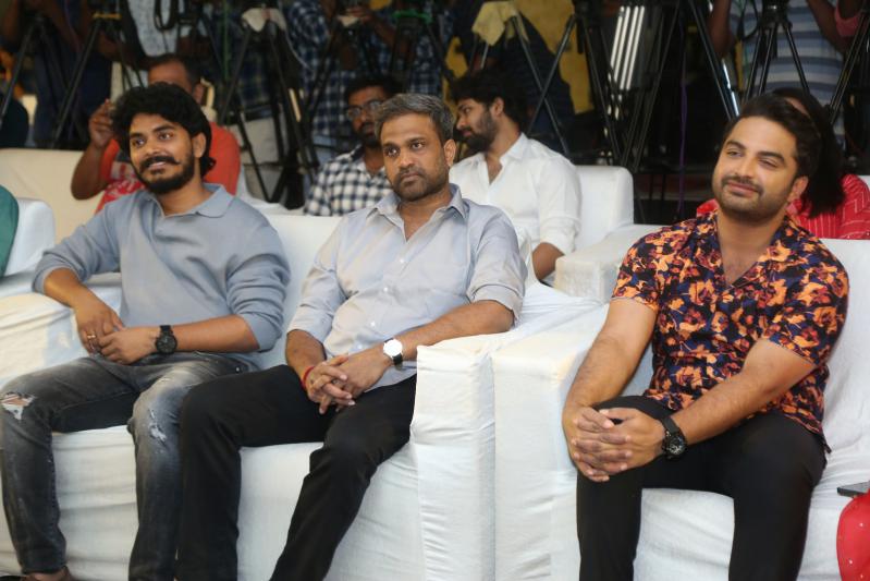 ashoka-vanamlo-arjuna-kalyanam-trailer-launch-8.jpg