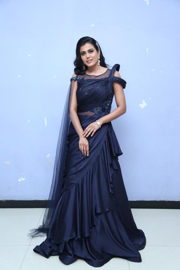 ashwini-reddy-stills-13.jpg