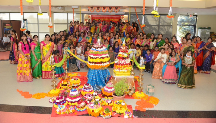 ata-bathukamma-celebrations-in-chicago-oct-9-5.jpg