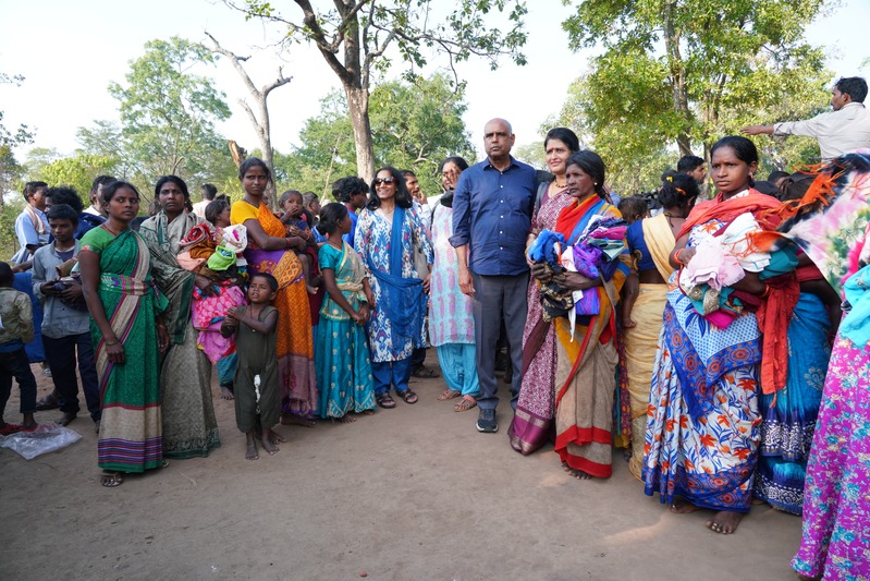 ata-donates-school-bags-in-srisailam-12-dec-2023-4.jpg