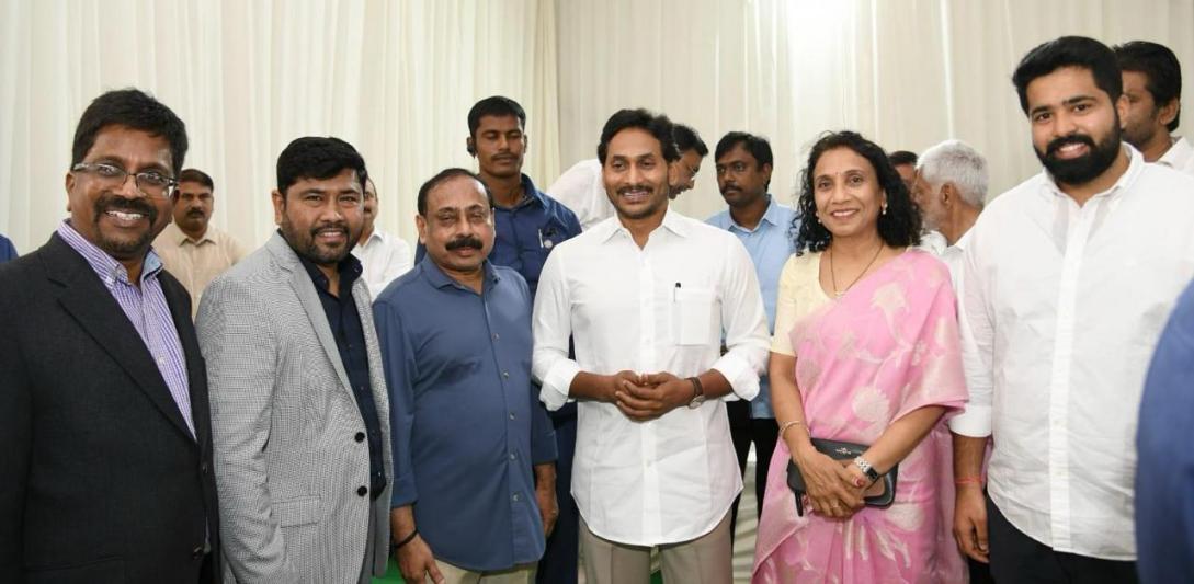 ata-leaders-meets-cm-ys-jagan-6-apr-2024-4.jpg