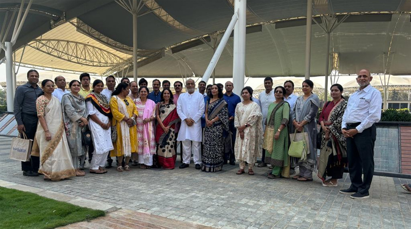 ata-representatives-met-daji-at-kanha-ashram-20-dec-2023-3.jpg