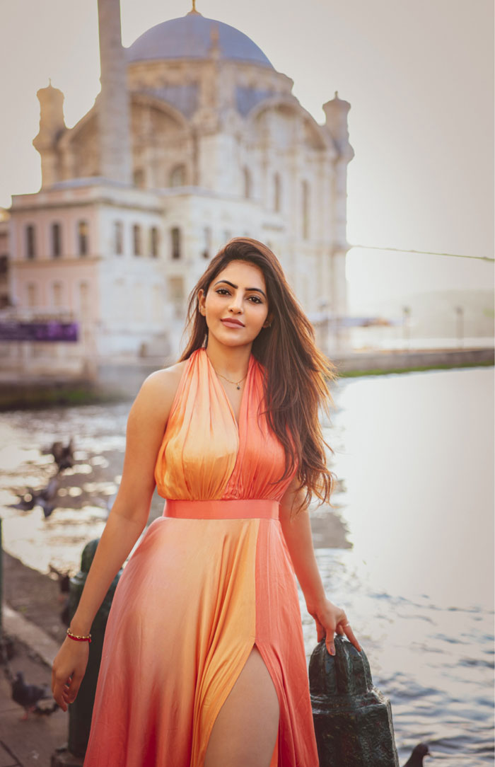 athulya-ravi-glamorous-stills-3.jpg