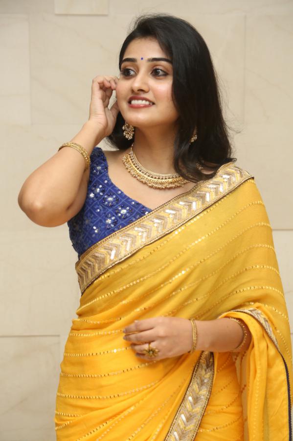 atira-raju-stills-11.jpg
