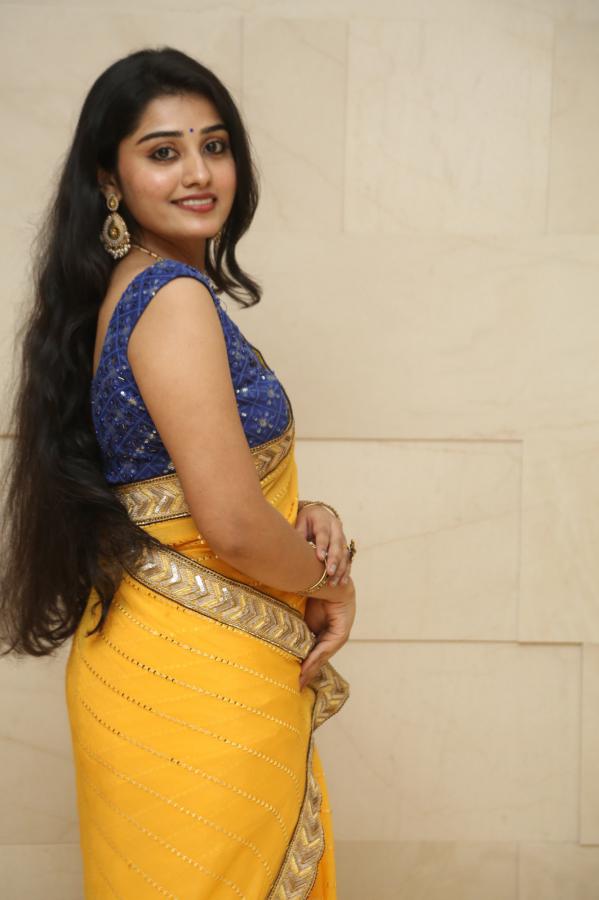 atira-raju-stills-15.jpg